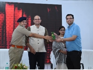 यूपीएससी में चयन के लिए जगह बाधा नहीं, भाषा बाधा नहीं, कोचिंग की बाधा नहीं और प्रतिष्ठित शैक्षणिक संस्थाओं की भी बाधा नहीं