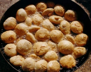 इस चटपटी कचौरी का  स्वाद ऐसा कि बार-बार खाने को ललचाएगा जी