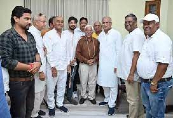 मुख्यमंत्री से छत्तीसगढ़ी ब्राम्हण विकास परिषद के प्रतिनिधि मण्डल ने की सौजन्य मुलाकात