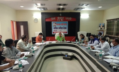 महात्मा गांधी राष्ट्रीय ग्रामीण रोजगार गारंटी योजना की मासिक समीक्षा बैठक संपन्न  लक्ष्य अनुसार सभी ग्राम पंचायतों में मनरेगा कार्य में अधिकाधिक श्रमिक नियोजित करने निर्देश