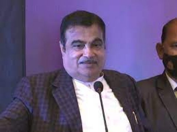 पुलवामा हमले की बरसी : नितिन गडकरी ने शहीदों को किया नमन, कहा- उनका बलिदान देश नहीं भूलेगा