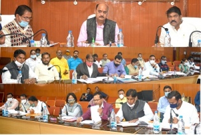 विभागीय अधिकारी योजनाओं का सकारात्मक क्रियान्वयन सुनिश्चित करें -अध्यक्ष पिछड़ा वर्ग आयोग,