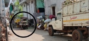 शहर में फ ल फू ल रहा कबाड़ का व्यापार है