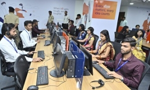 छत्तीसगढ़ में सेमीकंडक्टर उद्योग की स्थापना से प्रदेश के विकास में जुड़ा नया आयाम  रोजगार के वैश्विक द्वार खुले : छत्तीसगढ़ के युवाओं ने पाया अंतरराष्ट्रीय ट्रेनिंग का अवसर