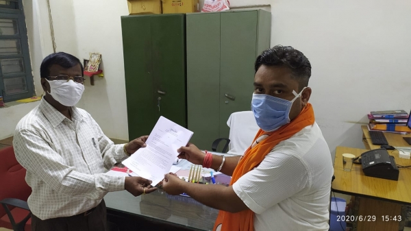 युवासेना ने सौंपा ज्ञापन, चीनी उत्पादों के विज्ञापन व आयात पर रोक लगाने की मांग