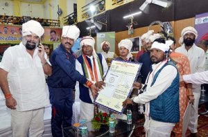 बारिश के बीच दिखा विश्व आदिवासी दिवस का उत्साह: प्रभारी मंत्री लखमा