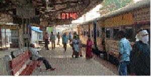 रेलवे के चले सरप्राइज़ चेकिंग में धरे गए सैकड़ों बिना टिकट सफर कर करने वाले