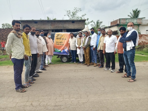 बढते हुये महंगाई के विरोध मे ब्लॉक अध्यक्ष लोकराम साहु ने 17 सेक्टर मे की रैली