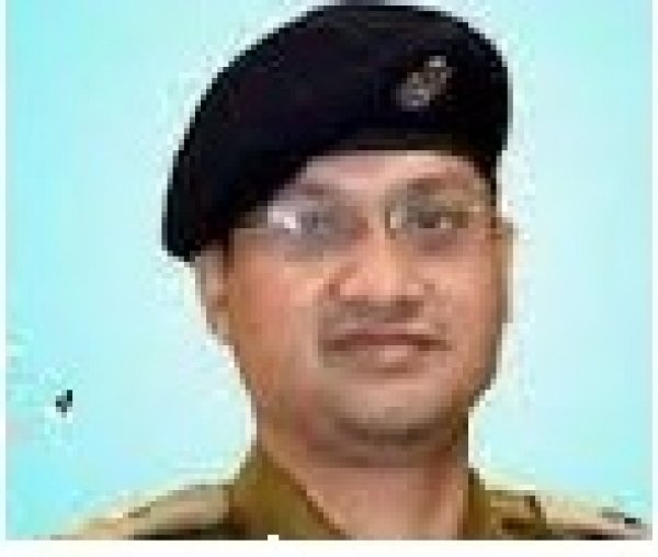 खुर्सीपार पुलिस से बुजुर्ग को कराया उठक बैठक,आरक्षकों पर होगी कार्यवाही मामला पहुंचा एसपी तक एसपी ने कहा गलत हुआ..