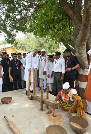 कुलगांव में छत्तीसगढ़ का पहला रूरल इंडस्ट्रीयल पार्क