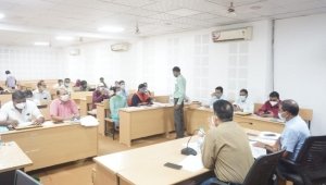 निगम सभागार में जोनवार निर्माण एवं विकास कार्यों की हुई समीक्षा, निर्माण कार्य में प्रगति लाकर अधूरे कार्य को शीघ्र पूरा करने के लिए दिए गए निर्देश
