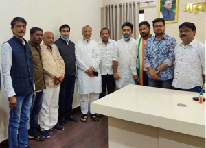 महापौर और एमआईसी प्रभारियों ने दी नगरी निकाय मंत्री को जन्मदिन की बधाई......