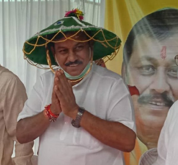 मुख्यमंत्री ने दुर्ग सांसद विजय बघेल से दूरभाष पर चर्चा कर उनके स्वास्थ्य की जानकारी ली और उनके जल्द स्वास्थ्य लाभ की कामना की