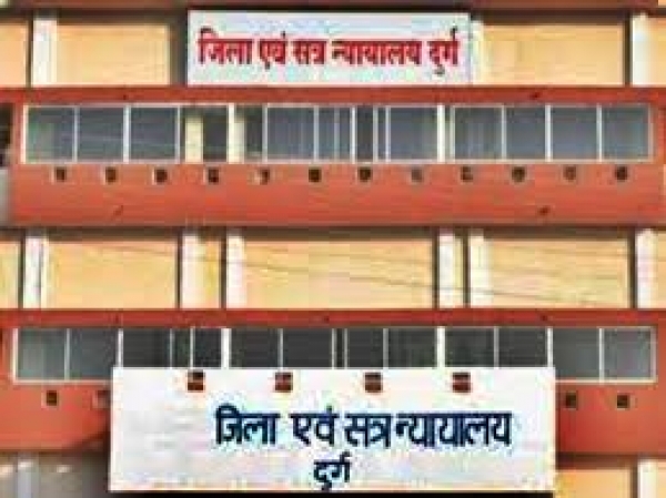 यातायात पुलिस दुर्ग द्वारा जप्त मोडीफाईड बाईक के विरूद्ध न्यायालय ने काटा 20,000 रूपये का चालान