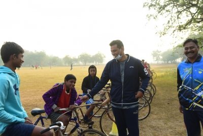 अचानक सुबह सुबह विधायक पहुंचे पोलो ग्राउण्ड कहा अच्छे से प्रेक्टिस कर बढाये भिलाई का नाम