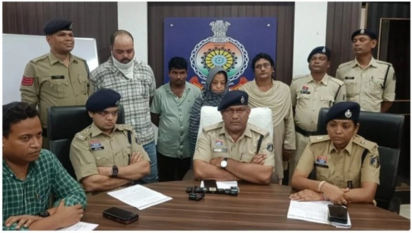 देह व्यापार : मकान मालकीन सहित दो लोग गिरफ्तार ग्राहक भेजकर पुलिस ने रंगे हाथों पकड़ा