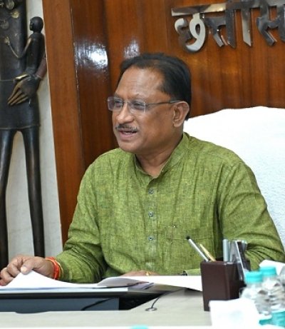मैराथन बैठकों के पहले ही दिन मुख्यमंत्री साय ने कहा - पारदर्शिता और तत्परता अनिवार्य , गौवंश के संरक्षण और संवर्धन के लिए सभी संभागों में बनेगा एक एक गौ अभ्यारण्य