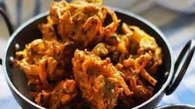 होली पर बनाएं भांग की पकौड़ी, बेहद आसान है Recipe
