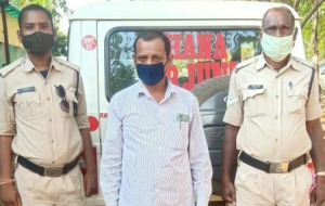 कोविड प्रोटोकॉल अवहेलना के आरोप में, सरपंच पति को किया गया गिरफ्तार