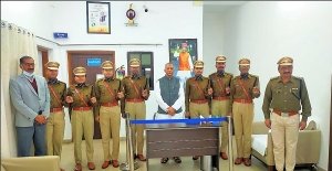 प्रशिक्षु आईपीएस अधिकारियों ने की गृहमंत्री से मुलाकात