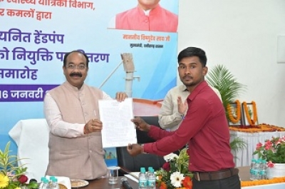 लोगों से अच्छा व्यवहार रखकर ईमानदारी से करें काम: उप मुख्यमंत्री श्री साव