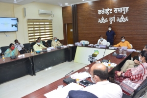 प्रभारी मंत्री अकबर ने ली अधिकारियों की बैठक कहां कोविड मरीजों को किसी तरह की दिक्कत न हो