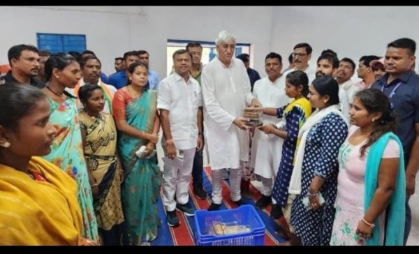 स्वास्थ्य मंत्री  टी.एस. सिंहदेव ने जगदलपुर मेडिकल कॉलेज में 50 बिस्तर क्रिटिकल केयर हेल्थ ब्लॉक का किया भूमिपूजन
