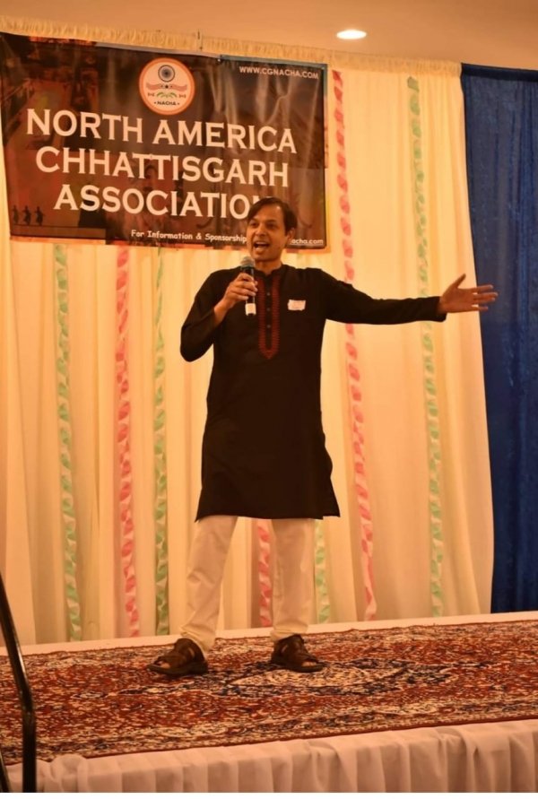 मुख्यमंत्री भूपेश बघेल ने नाचा के रॉकस्टार श्री विजय डड़सेना के निधन पर दुख प्रकट किया
