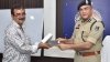 दुर्ग पुलिस की सोशल पुलिसिंग : 200 गुम मोबाइल लौटाए, लोगों के चेहरों पर लौटी मुस्कान