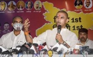 चिराग पासवान के 'गेम' के चलते तीसरे पायदान पर पहुंच गए नीतीश कुमार