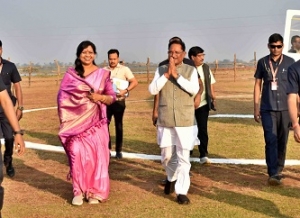 मुख्यमंत्री विष्णुदेव साय का हेलीपैड आगमन पर हुआ आत्मीय स्वागत व अभिनंदन