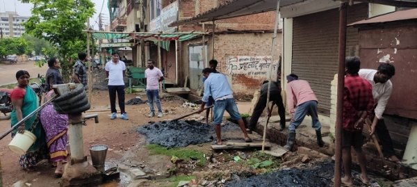 बारिश में नाला सफाई को लेकर विभिन्न क्षेत्रों का निगम आयुक्त प्रकाश सर्वे ने किया निरीक्षण, मॉर्निंग विजिट में सफाई व्यवस्था देखने पहुंचे