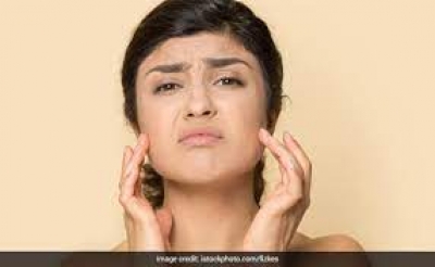 चेहरे पर लंबे समय तक ना नजर आएं झुर्रियां, तो आज से ही इन 5 टिप्स को आजमाना कर दीजिए शुरू