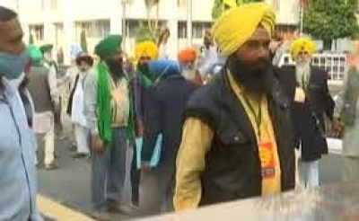 बातचीत के लिए पहुंचे किसान, केंद्र की ओर से कोई शर्त नहीं रखने का किया दावा, 10 बातें