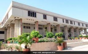 न्यायिक अधिकारियों और उनके परिवारों को कोविड चिकित्सा सुविधा देने की याचिका पर नोटिस