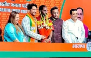 कांग्रेस छोड़ने वाली राधिका खेड़ा हुईं बीजेपी में शामिल, एक्टर शेखर सुमन ने भी ली सदस्यता