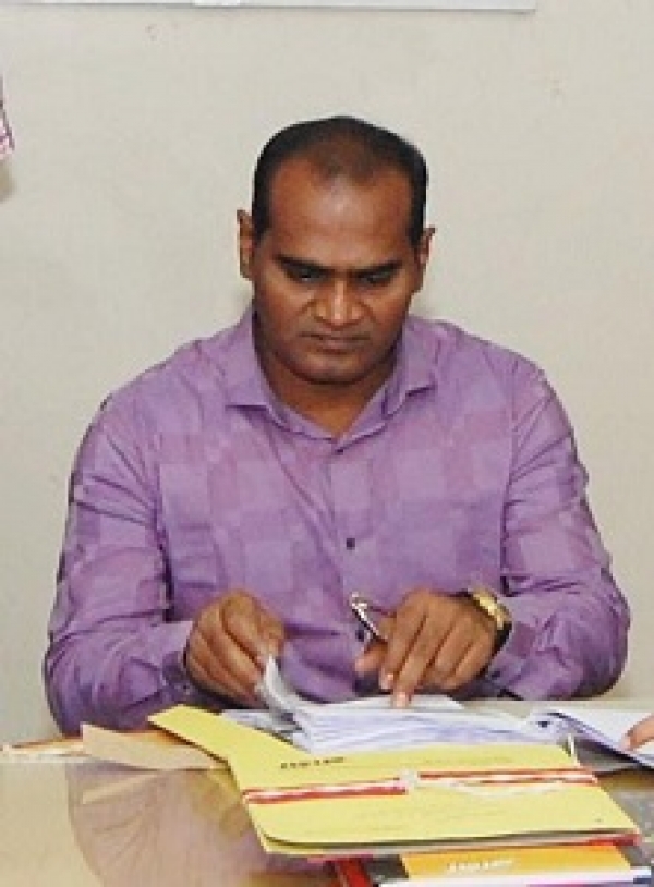 भाजपा उम्मीदवार  विजय शर्मा के विरुद्ध बिना अनुमति आम सभा करने और दो समुदाय के बीच सामाजिक शांति बिगाड़ने की शिकायत पर नोटिश जारी