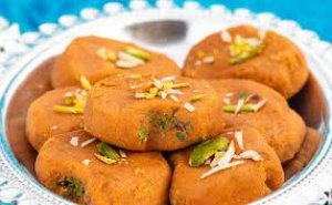 शुगर लेवल बढ़ने की चिंता सता रही है, तो घर पर बनाएं ये शुगर फ्री पेड़े, डायबिटीज के मरीज जमकर ले सकते हैं स्वाद
