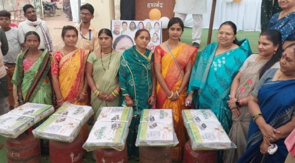 बलौदाबाजार : महिला सम्मेलन का हुआ आयोजन महिला बाल एवं विकास विभाग मंत्री श्रीमति अनिला भेड़िया हुई शामिल