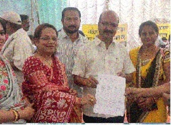 रिसाली निगम के निदान चालिस में केवल समस्याएं ही नहीं रोग का भी हो रहा  है निदान