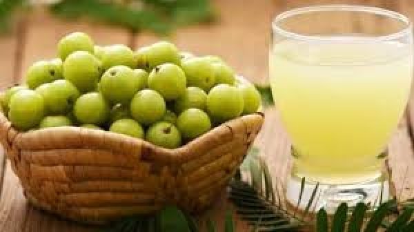 क्या सर्दियों में आंवला का ज्&zwj;यादा सेवन भी हो सकता है नुकसानदेह? आइये जानते हैं