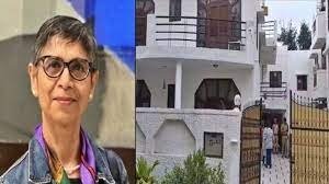 बंगला बेचने को तैयार नहीं हुई वकील पत्नी तो मारा डाला, 36 घंटे तक स्टोर रूम में छिपा रहा