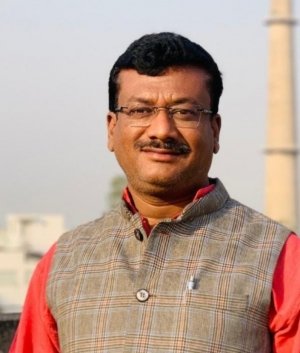 भाजपा के इस पूर्व मुख्यमंत्री ने रद्द ट्रेन शुरू करने और आरक्षण की 50 प्रतिशत की सीमा को हटाने की मांग क्यों नहीं की?: कांग्रेस