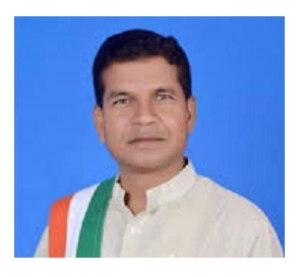 संजीव बालियान सत्ता के अहंकार का चश्मा उतार कर देखें किसान और मजदूर सड़कों पर कर रहे है विरोध-मोहन मरकाम