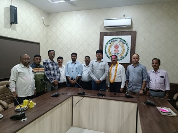 नायब तहसीलदार धर्मेश श्रीवास्तव हुए सेवानिवृत्त, पाटन में भव्य विदाई समारोह आयोजित