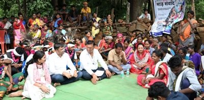 रायपुर : अबूझमाड़ के अंधेरे को चीर कर पहुंची शिक्षा की रोशनी