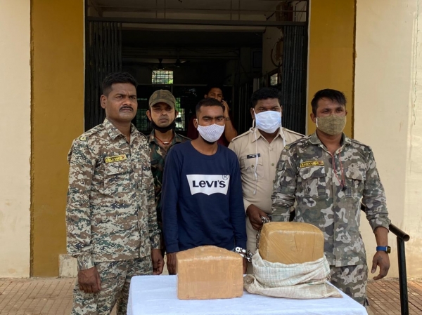 मादक पदार्थ गांजा की तस्करी करते युवक पर कोतवाली पुलिस की कार्यवाही