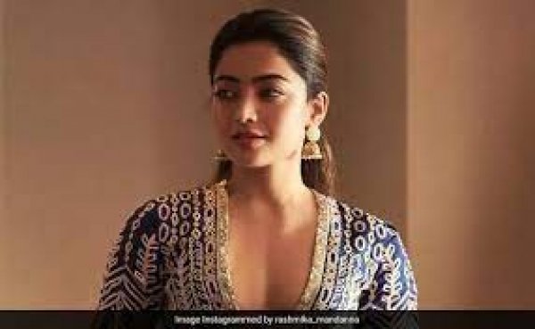 Manish Malhotra के डिजाइनर लहंगे में नजर आईं पुष्पा स्टार रश्मिका मंदाना