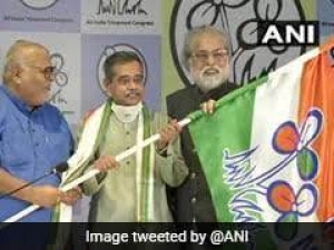 पूर्व राष्ट्रपति प्रणब मुखर्जी के बेटे अभिजीत तृणमूल कांग्रेस में शामिल