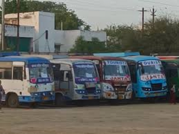 परिवहन विभाग के संरक्षण में ट्रक बस मालिको से 3 हजार रु कीमत की जीपीएस सिस्टम का 13500 रु वसूला जा रहा